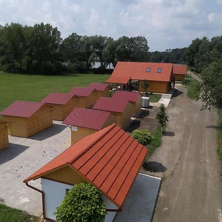 Tomajor Vendeghazak Apartment Tiszaeszlar Exterior foto