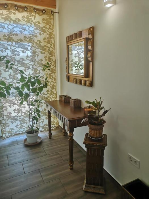 Tomajor Vendeghazak Apartment Tiszaeszlar Exterior foto